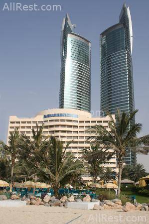 Oasis Beach Hotel 